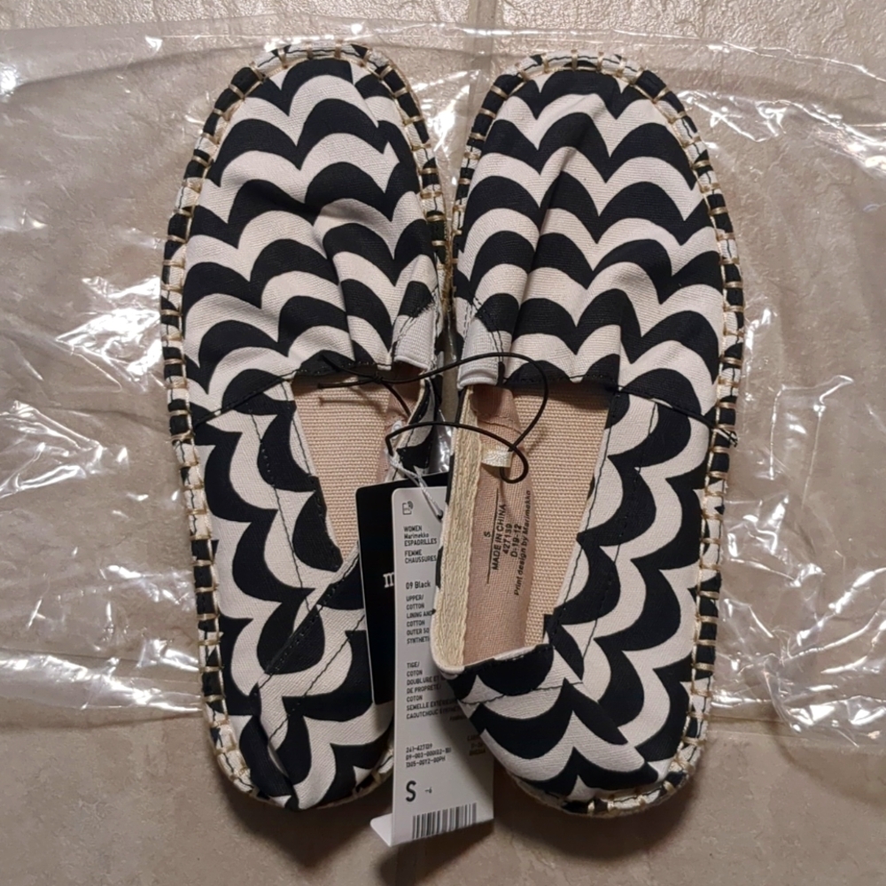 NWT Marimekko X UNIQLO Women's Black White Wave Espadrilles Size S